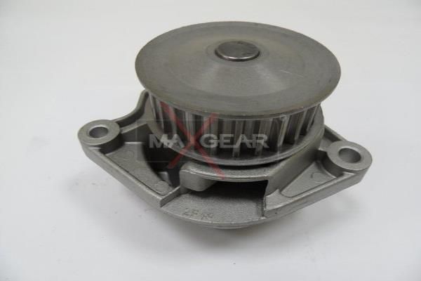 Water Pump, engine cooling MAXGEAR 47-0042