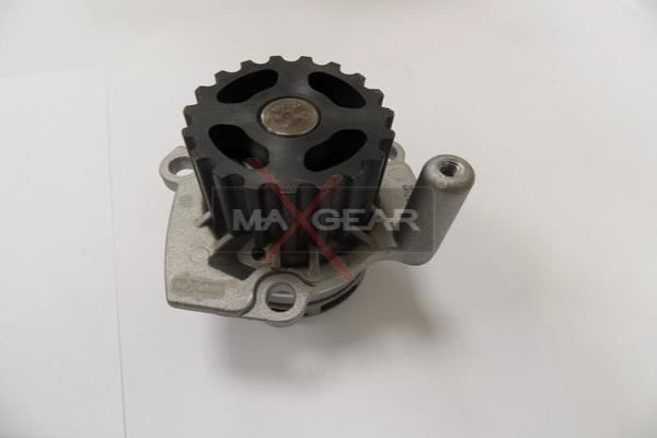 Water Pump, engine cooling MAXGEAR 47-0082