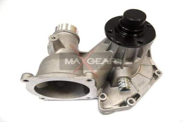 Water Pump, engine cooling MAXGEAR 47-0104