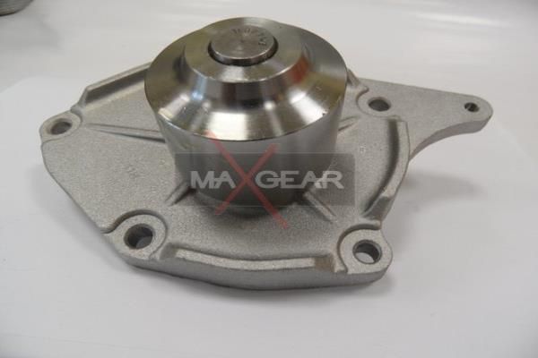 Water Pump, engine cooling MAXGEAR 47-0135