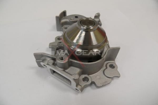 Water Pump, engine cooling MAXGEAR 47-0136