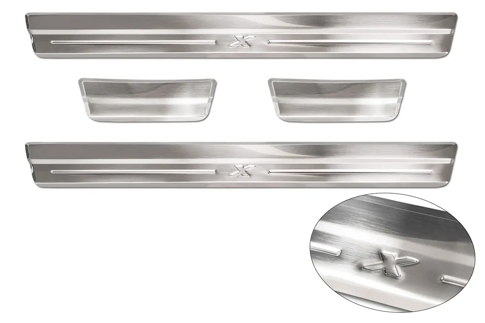 Door Sills Lines X (4 Pcs) TOYOTA AYGO X 2022-2025, FL 2025 - / TOYOTA AYGO X hybrid 2026-> (silver satine) AVISA 2/23024