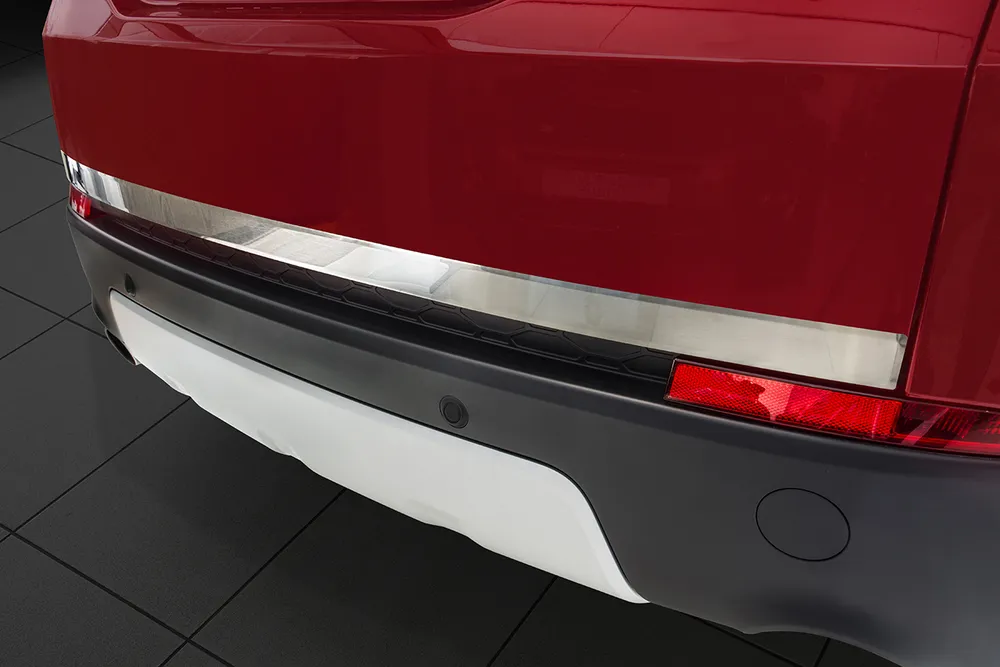 Bagažinės dangčio apsauginė juosta LAND ROVER DISCOVERY SPORT 5d 2014-> (sidabrinis satinas) AVISA 2/35337